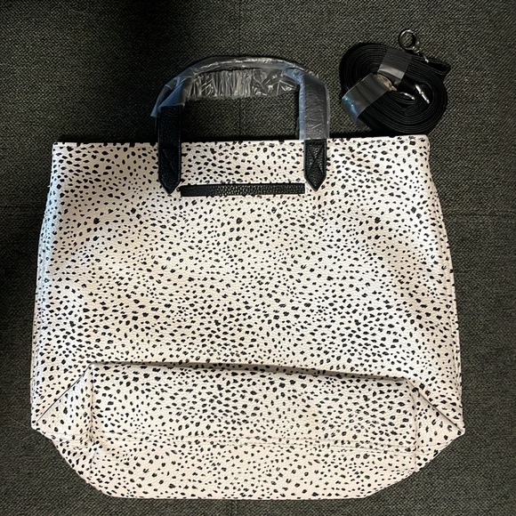 Thirty-one Window Shopper: Dainty Speckles Pebble - Picture 1 of 3